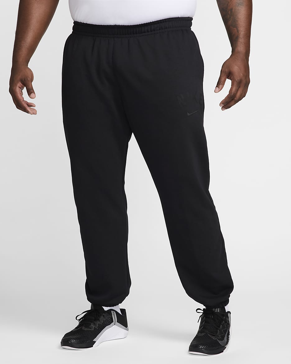 Nike training dry fleece joggers in black sale